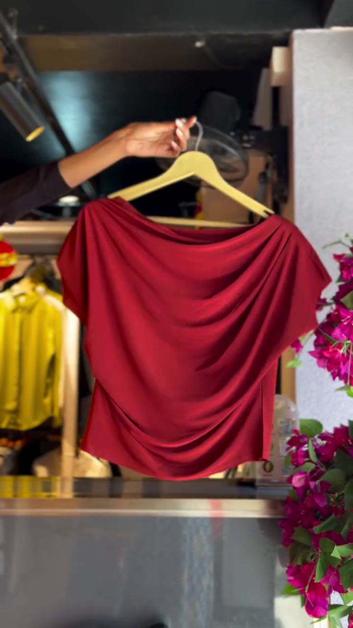 Chic & Timeless: Burgundy Sleeveless Top for Effortless Style