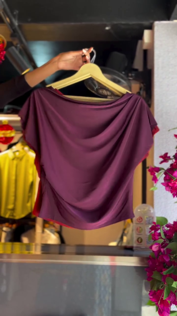 Chic & Timeless: Burgundy Sleeveless Top for Effortless Style