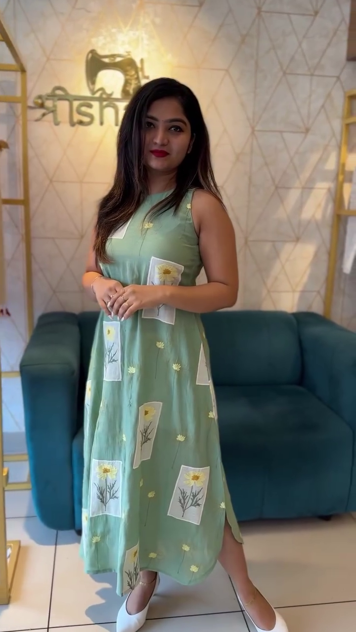 Mint Green Floral Midi Dress – Fresh Summer Elegance with Modern Charm