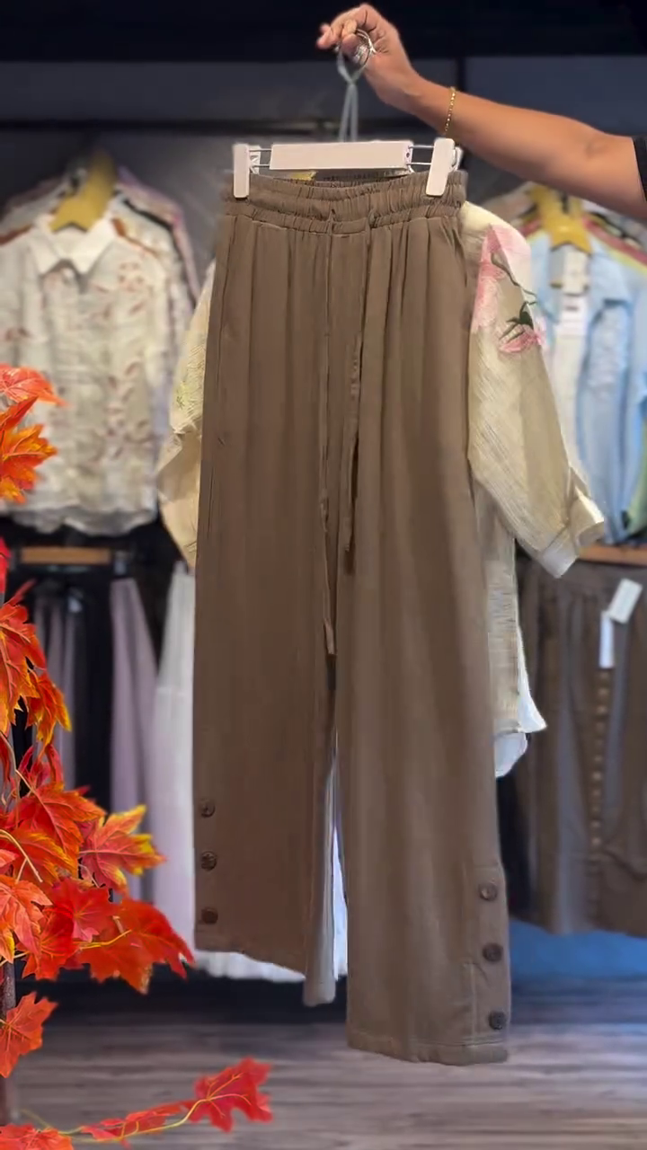 Vintage-Inspired Beige Floral Layered Co-Ord Set – Soft Elegance with Artistic Charm