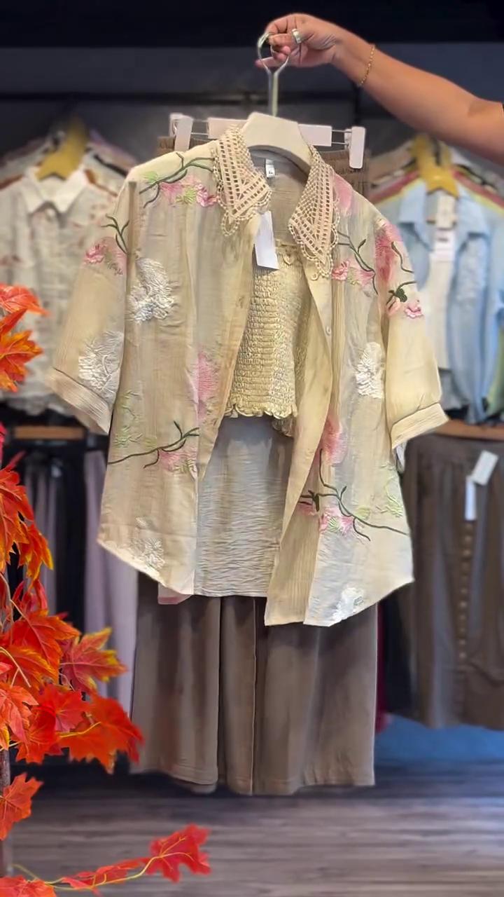 Vintage-Inspired Beige Floral Layered Co-Ord Set – Soft Elegance with Artistic Charm