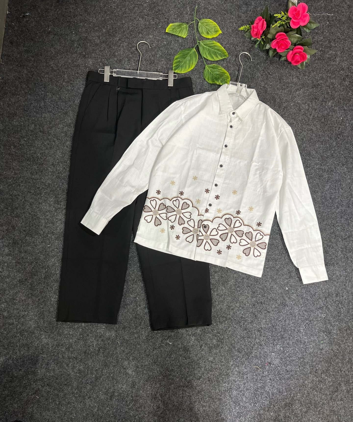 Stylish Black Embroidered Men’s Shirt with White Trousers – Sophisticated Ethnic Elegance