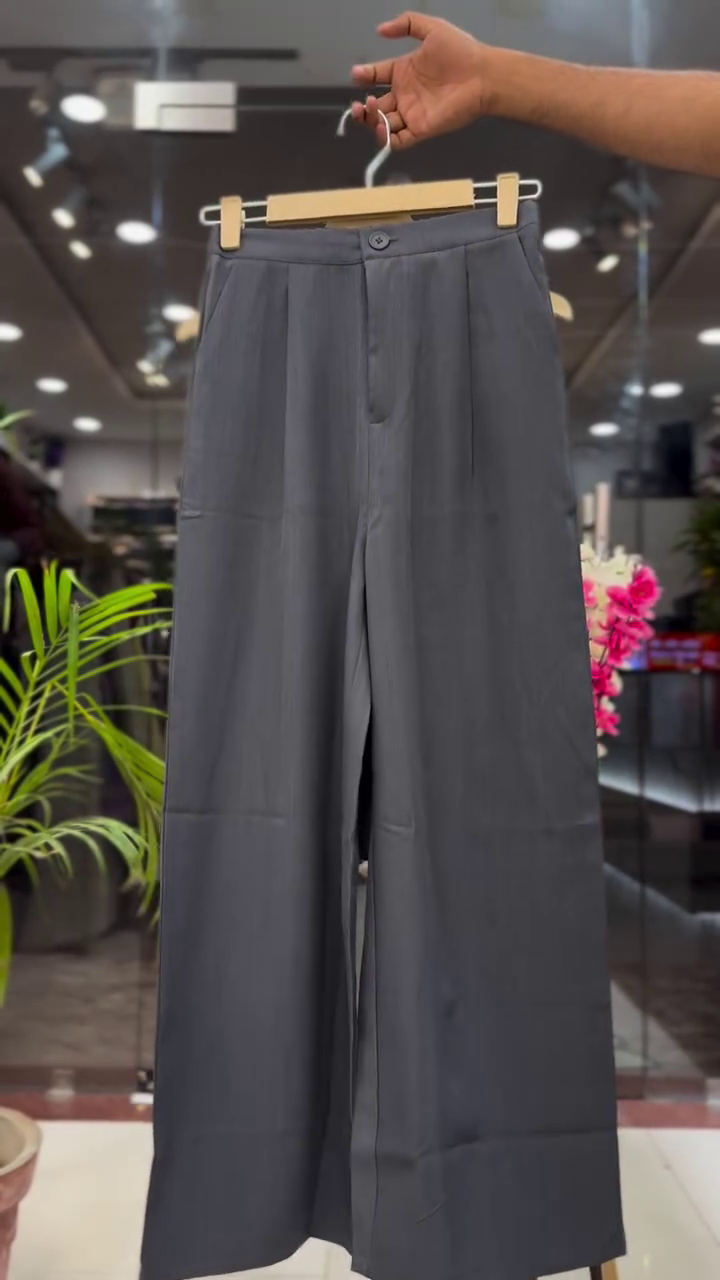 Sophisticated Grey Sleeveless Waistcoat and Trousers Co-Ord Set – Modern Elegance Meets Effortless Style