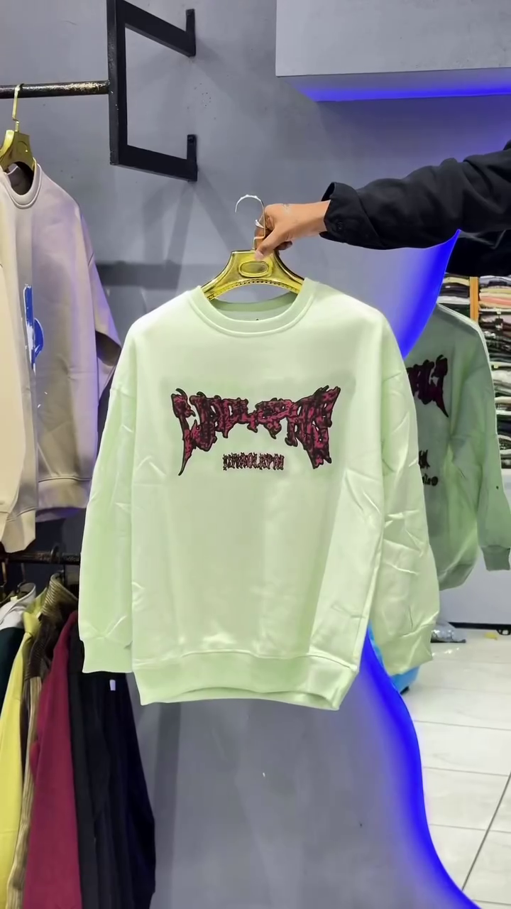 Men’s White Oversized Printed Crewneck Sweatshirt – Street Style Meets Comfort