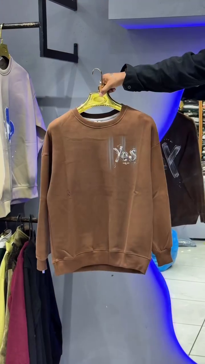 Men’s White Oversized Printed Crewneck Sweatshirt – Street Style Meets Comfort