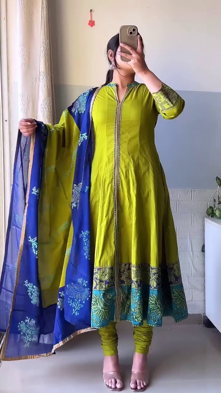 Elegant Blue & White Ethnic Anarkali Set with Dupatta – Graceful Festive & Casual Wear 💙