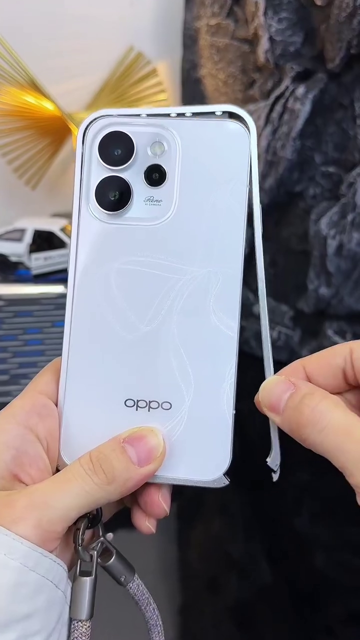 Crystal Clear Protection: Ultra-Slim Transparent Case for OPPO Smartphones