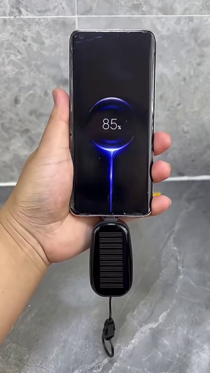 Portable Mini Solar Power Bank with Xiaomi Smartphone – Compact Green Charging on the Go