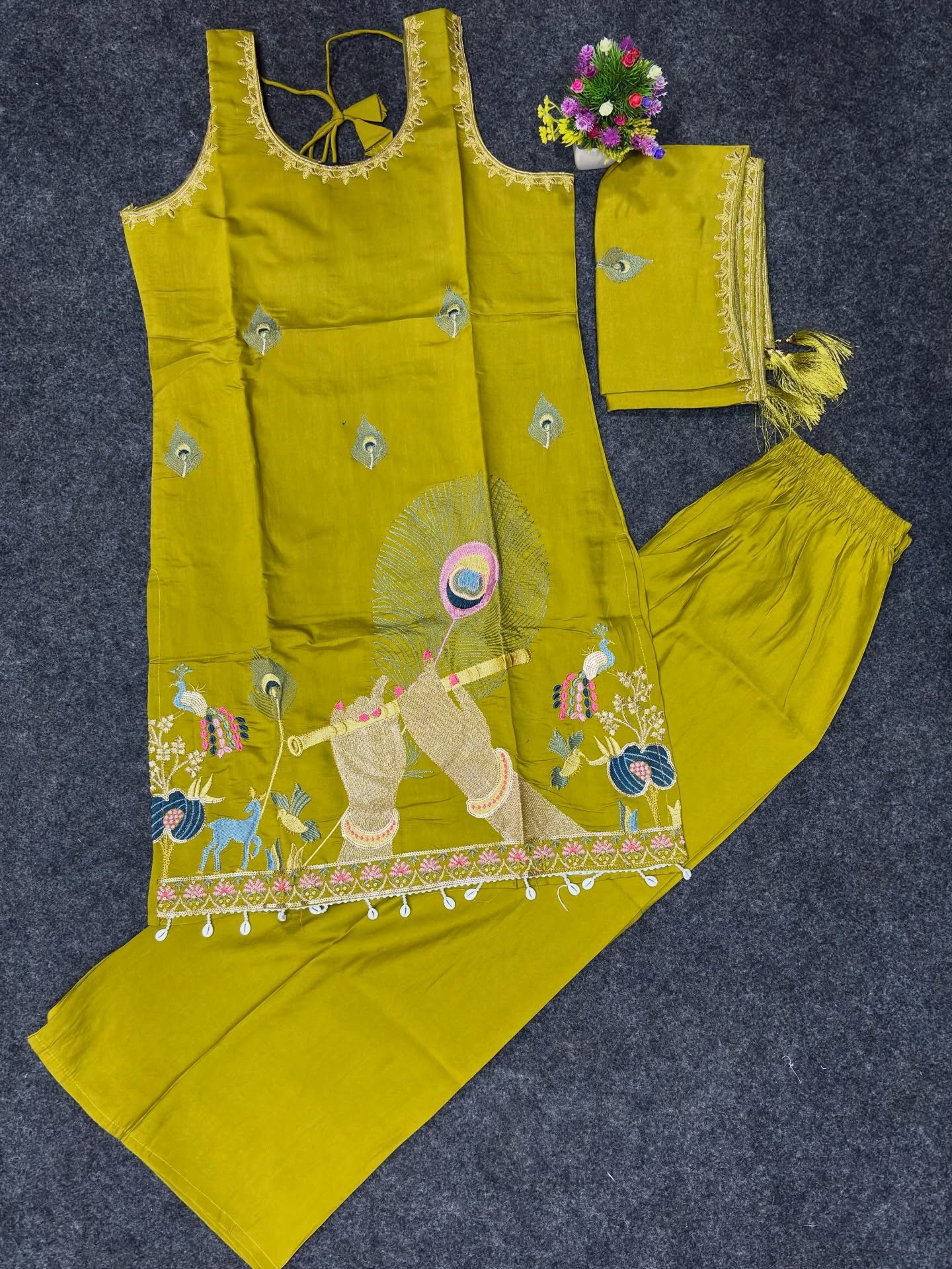 Kurta Set with Trousers & Dupatta – Premium Ethnic Style at Just ₹149